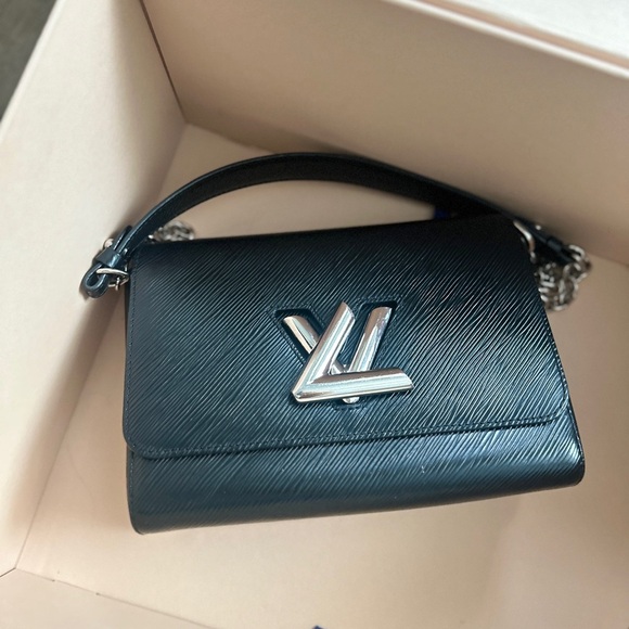 Authentic Louis Vuitton MM TWIST - Picture 15 of 17